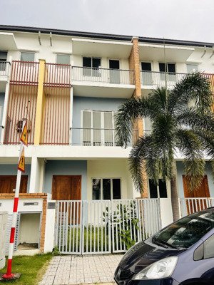 chính chủ bán căn 3 tầng tại suncasa hoà phú - sổ hồng riêng, hỗ trợ vay. giá 2ty880