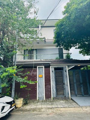 bán gấp biệt thự q.2 mặt tiền đường 12m giá 23 tỷ tl, 10 x 17.5 cn 175m2, full nội thất