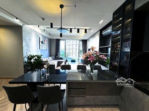 sài gòn airport, kế đồn công an cửa khẩu tân sơn nhất,căn 2pn size to, nội đẹp, view đẹp. chốt ngay