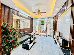 - bán nhà xuân đỉnh, 10m ô tô, sát phố, nội thất xịn sò, 40m2, 11 tỷ.