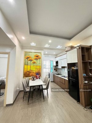 chính chủ cần bán gấp trong tháng 8 dương căn hộ 2 ngủ tòa ct4 xa la có thương lượng sâu. nhà đẹp