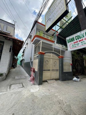 hiếm góc 2mt vuông vức hxh thông, đường lạc long quân p9 tân bình, dt 4,2x12m, 3t 3pn giá 6,3 tỷ