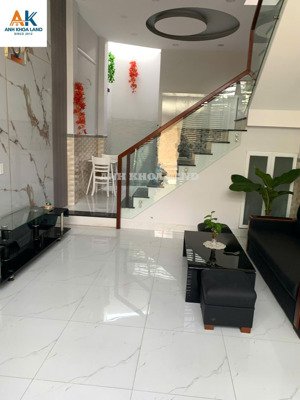 gấp gấp! nhà 2 tầng cực hiếm đ. tân lập 1, hiệp phú sát ngã tư thủ đức, giá tốt chỉ 5.5 tỷ