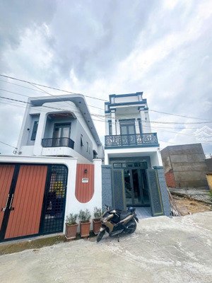 chính chủ gởi bán nhà 1 trệt 1 lầu tân vạn mới xây, 62,3m2 3pn, hẻm ô tô 7 chỗ, sổ riêng hỗ trợ vay