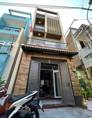 ngộp bank bán gấp nhà tân hoá, q11 - dt 66m2 (4,4x15m). kc 4 tầng btct, sổ đẹp, đang cho thuê