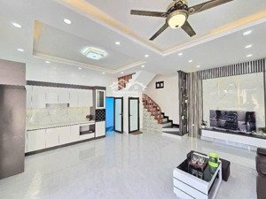 bán nhà riêng tại đỗ đức dục, mễ trì, nam từ liêm, hà nội giá ưu đãi 7,9 tỷ, 39m2,5tầng,