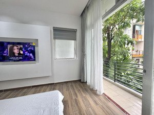 khai trương căn hộ 1pn. full nội thất mới 100%. ban công thoáng mát. gần sân bay. ở liền