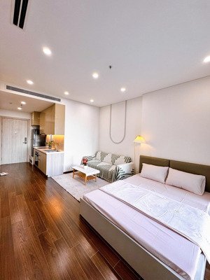 chính chủ bán căn studio full nội thất mới đẹp, masteri west heights, tầng 15,sẵn sổ, giá 2,7 tỷ bp