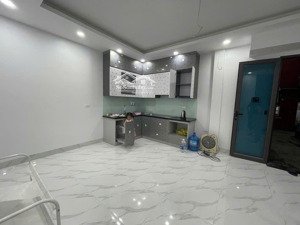 bán nhà 4 tầng ngõ rộng, nông trung tâm tứ hiệp, 5.6 tỷ