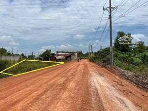 ngang bám đường 20 mét, nôi thẳng ra khu công nghiệp, đường đang trải nhựa. tân hòa đồng nai 380 tr