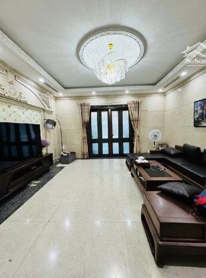 cho thuê nhà liền kề vạn phúc hà đông, dt 100m x 5t, mt 6m, thang máy nhà đẹp làm vp ở ô tô đỗ cửa