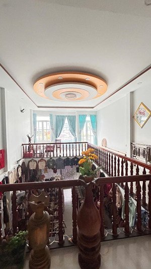 bán nhà mặt tiền kinh doanh thủ khoa huân