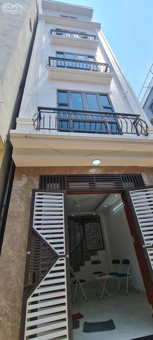 Sổ đỏ 45m2 cạnh chợ Lai Xá, Hoài Đức. Thiết kế 5 tầng, 7 phòng ngủ. Dòng tiền 25 tr/tháng