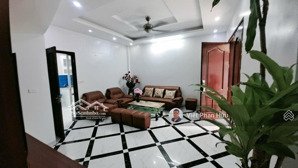 bán nhà xuân đỉnh gần ngoại giao đoàn, võ chí công 30m2 5 tầng full nội thất.