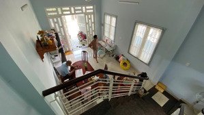 bán góc hẻm 381 lê văn quới, dt: 5m x 17,2m 1 trệt 1 lầu sân thượng, giá 6,5 tỷ thương lượng