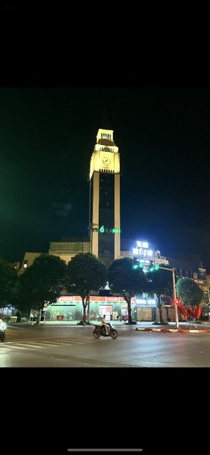 quỹ căn liền kề la casta văn phú , giá chỉ từ 20 tỷ .