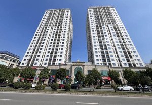 chính chủ cho thuê cc hc golden city 72m 2pn 2wc, bồ đề, long biên: lh 