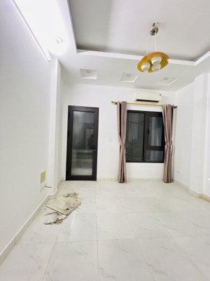 nhà dân xây chắc chắn 2 thoáng gần chợ, khu đô thị hoàng mai