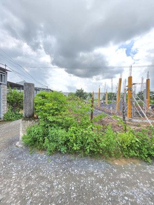 bán đất 2 mặt tiền gần kdc tứ hải và kcn tân đông hiệp