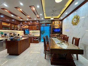 bán căn nhà hoàn thiện đẹp 4.5 tầng kđt hoàng huy riverside hải phòng hướng đông nam thang máy