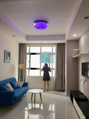 cần bán gấp căn hộ bàu cát ii, 60m2, 2pn, tầng cao, giá chỉ 2.7 tỷ