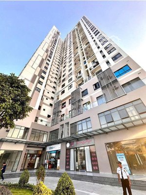 cần cho thuê gấp căn hộ tầng trệt the pegasuite 2 q8 , 115m2, 19tr .lh: phương