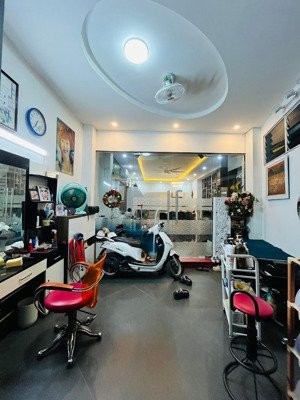 trung liệt - 70m - 3 tầng - mt 3.5m - 20 tỷ - mặt ngõ kinh doanh - lô góc 2 thoáng - ô tô đỗ cửa