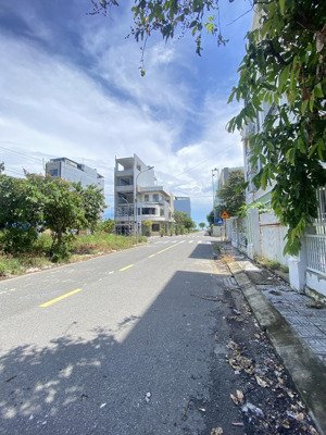 vị trí sát biển nguyễn tất thành chỉ 100m mặt tiền trần đăng, liên chiểu , dt 210m giá 14 tỷ