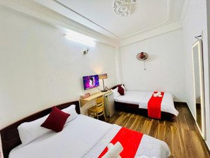 sang nhượng khách sạn gần biển bãi sau