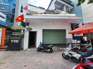 mặt tiền khu sân bay tân bình khu vực sầm uất toàn cao ốc văn phòng, khách sạn giá chỉ 225tr/1m2