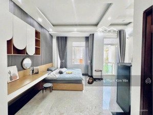 tòa ccmn tôn đức thắng! 17pkk, dt 900tr/năm, bagac đỗ, 20m ra phố, đang thuê full, pccc chuẩn