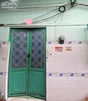 Bán nhà Chiến Lược, 2 tầng, 17m2, ngay Bình Trị Đông, gần Ngã Tư Bốn Xã, chỉ hơn 750triệu