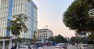 chính chủ cần tiền bán gấp nhà đất phố hoàng như tiếp - long biên: lh 