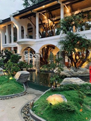 giảm giá 80 tỷ bán gấp nhà hàng sân vườn dương quảng hàm gò vấp dt 5523m2 tn 2 tỷ/th giá 340 tỷ