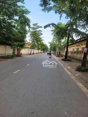 rất hiếm đất 40m2 lô góc, ngõ ô tô, nở hậu tại trung tâm bình minh, gia lâm giá hơn 4 tỷ.