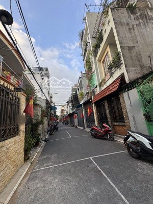 tân phú - nhà hxt nhựa 71m2 - 3 tầng mái đúc - gần ubquận tp - 7,7t