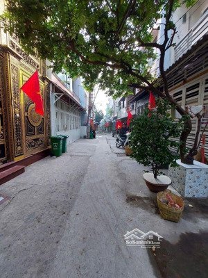 bán nhà quận 11 - lạc long quân - 4x11 - gần kdl đầm sen - sát hẻm ôtô - chỉ 5.3 tỷ