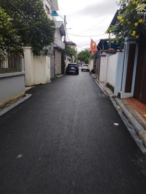 lô đẹp gần cầu nhật tân , ô tô vào tận cửa , nở hậu ,vân nội, đông anh!