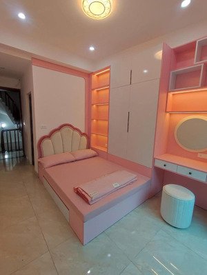 chỉ 11tỷ9, có ngay nhà mặt ngõ oto kinh doanh thang máy,đại la-trương định,45m2- 6m mặt tiền !