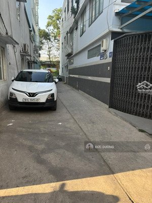 hàng kín- gấp, vị trí đẹp vào ở ngay, lê văn sỹ, quận 3. dt 5x 13m- 5tầng.chỉ 10,8 tỷ tl 