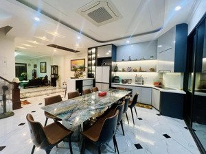 nhà đẹp chu huy mân 145x6t, mt 6.5m, tm, ngõ thông, nt cao cấp, giá tốt 28.5 tỷ.