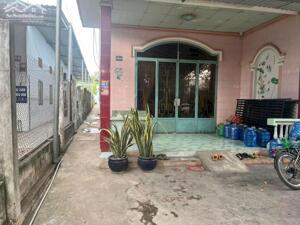 CHÍNH CHỦ CẦN BÁN GẤP CĂN NHÀ MT ĐƯỜNG NGUYỄN TRUNG TRỰC, THỊ TRẤN BẾN LỨC, LONG AN