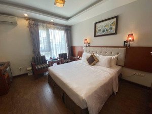 cực phẩm nguyễn khánh toàn - cầu giấy * 288m2 * 13tầng * giá 215tỷ * ô tô dừng đỗ ngày đêm