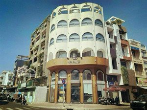 định cư bán góc hai mặt tiền thống nhất (9x20 ) kết cấu 5 tầng- hđt 100tr/tháng giá 36 tỷ tl