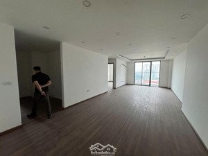 bán căn hộ góc với 4pn, 2wc, 123m2 tại x2 đại kim, hoàng mai, hà nội, giá thỏa thuận, đã có sổ hồng