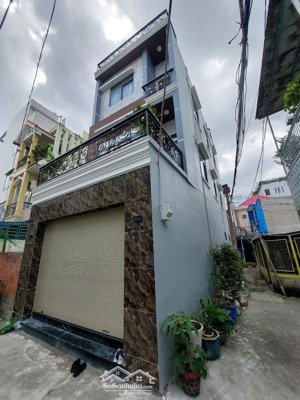 bán nhà đường phú thuận, 5x15m, 3 tầng, gần phú mỹ hưng, quận 7, chỉ 7.x tỷ