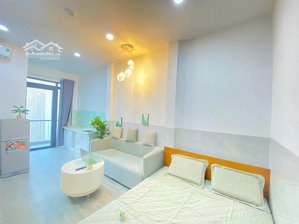 chính chủ cho thuê phòng ban công, thang máy ở chợ bình điền kế ueh, văn hiến nguyễn văn linh 4,2tr