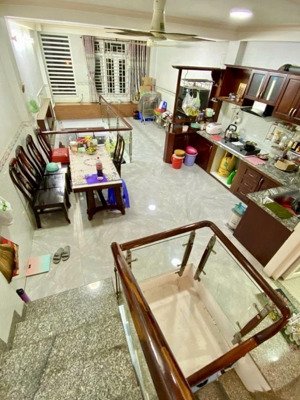 gấp quá gấp tân phú ngay aeon - ngang khủng 4,9m- nhà 5 tầng - sát mặt tiền - hxh- chỉ 6 tỉ 789tr