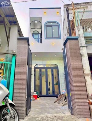 Nhà lầu trục chính hẻm 208 đường cách mạng tháng 8