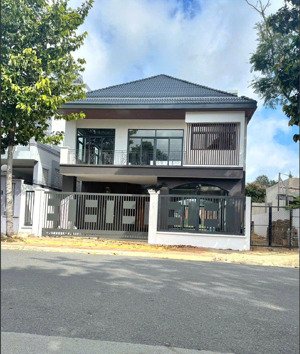 biệt thự kdc hiệp thành 3, 570m2 căn duy nhất có khoảng sân vườn phía sau cực kỳ rộng giá tốt nhất